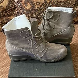 100% Auth Sorel Booties